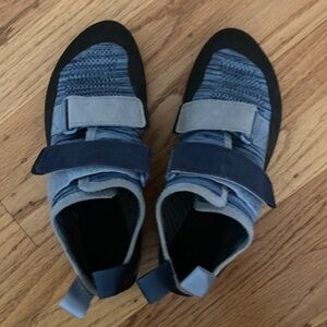 VGUC Black Diamond Blue and Gray Rock Climbing Shoes